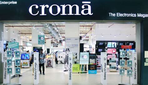 Croma Store In Juhu Mumbai .